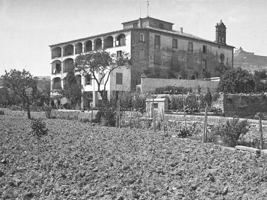 edifici antic de la fundacio