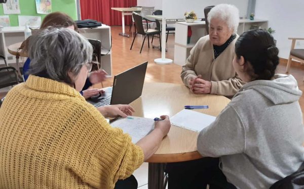 notícia escola arrels residents