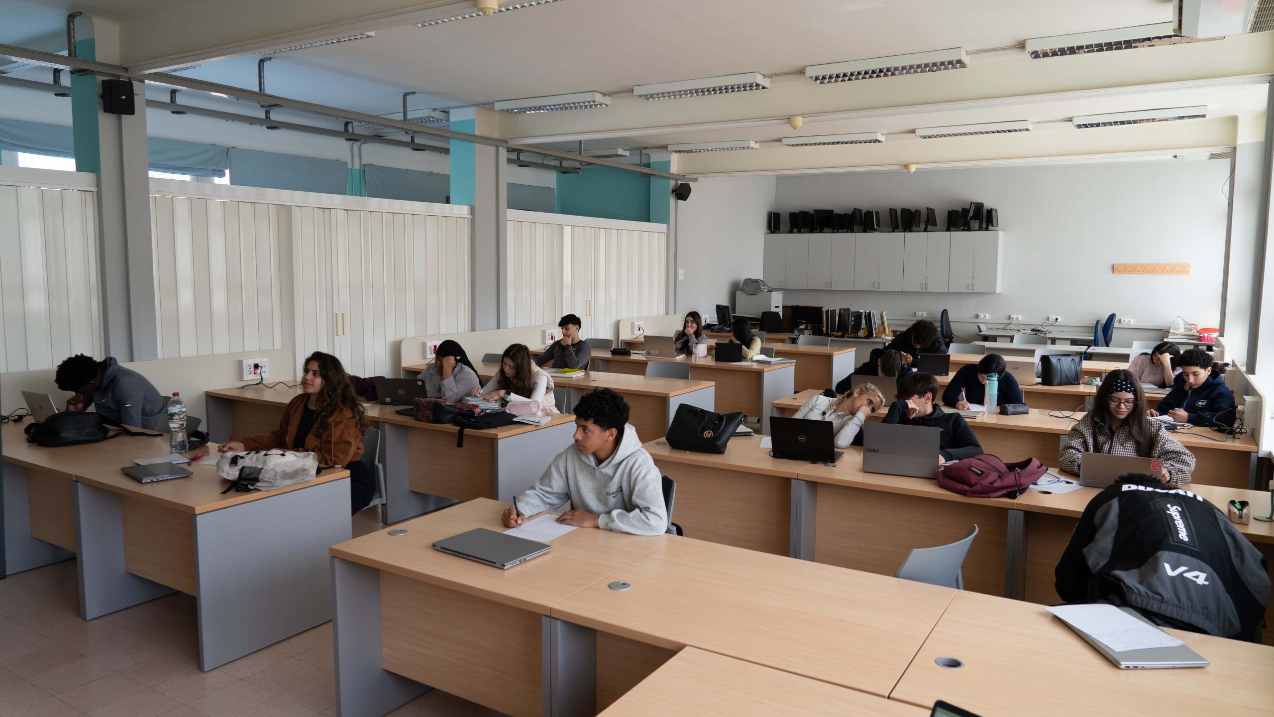 administració i finances